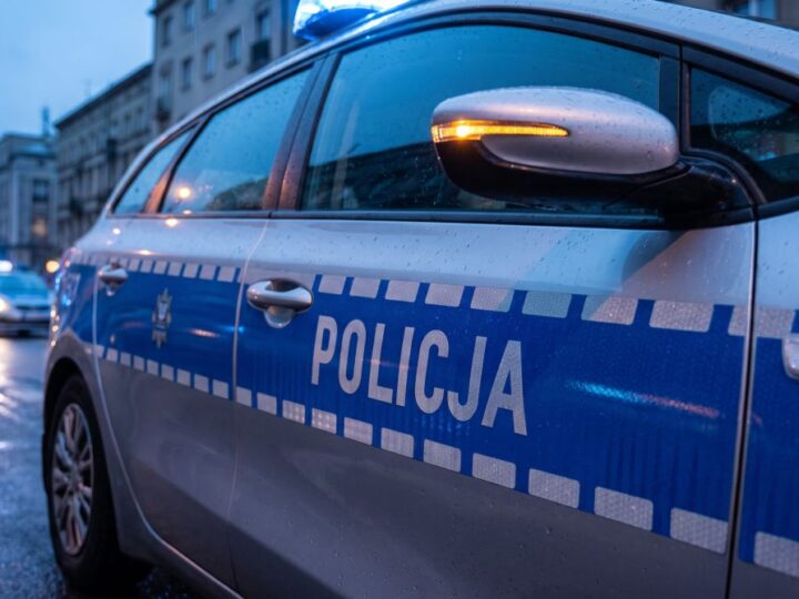 Zemsta na polu? 41-latek umieszczał niebezpieczne elementy w kukurydzy