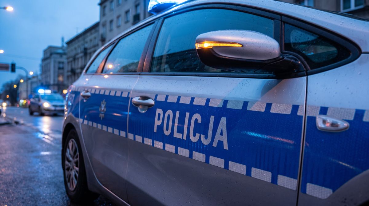 Zemsta na polu? 41-latek umieszczał niebezpieczne elementy w kukurydzy
